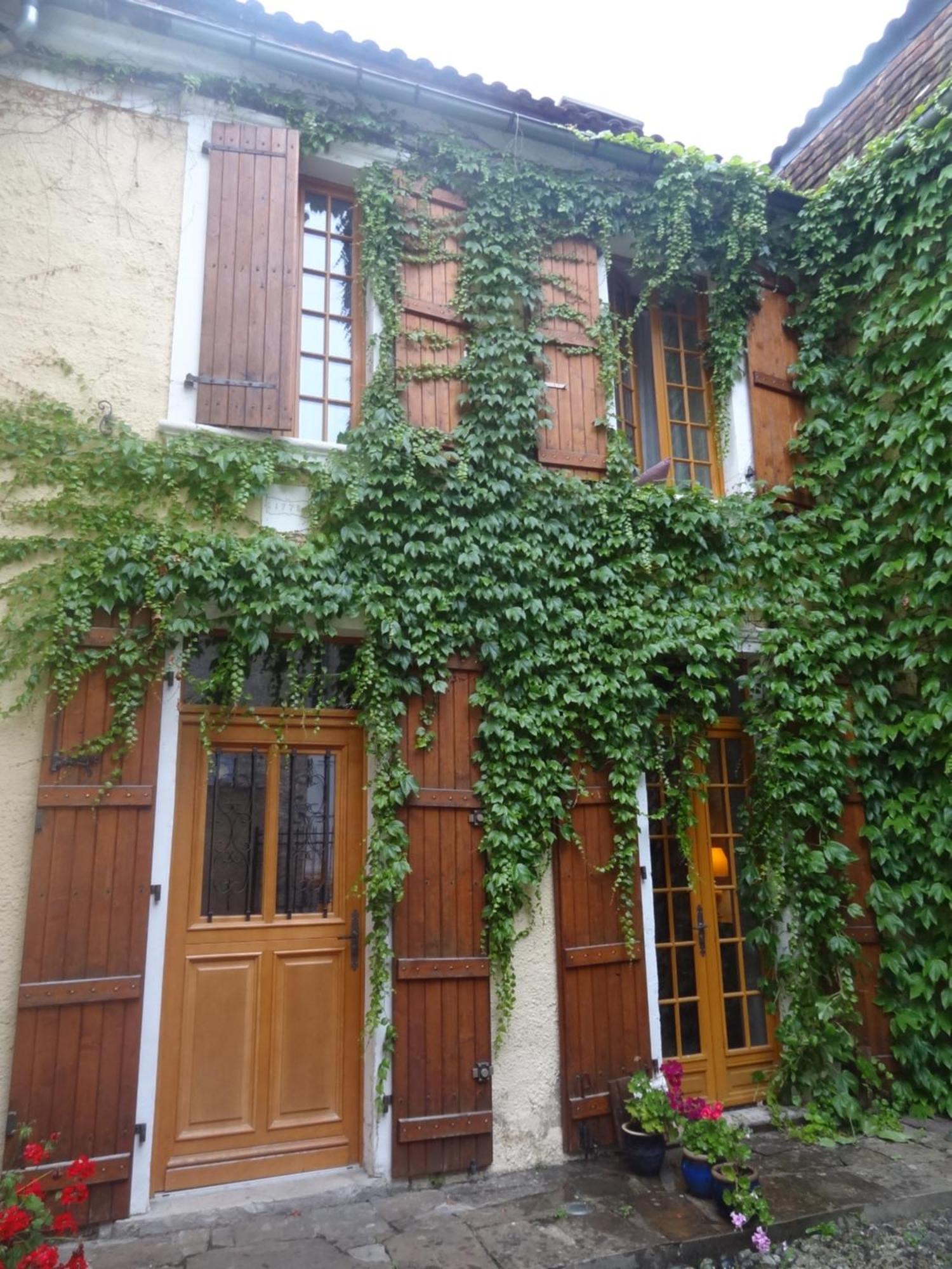 Villa Le Pelerine à Sauveterre-de-Bearn Extérieur photo