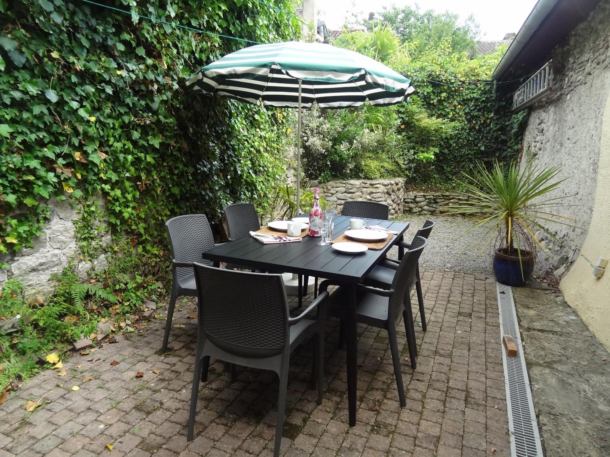 Villa Le Pelerine à Sauveterre-de-Bearn Extérieur photo